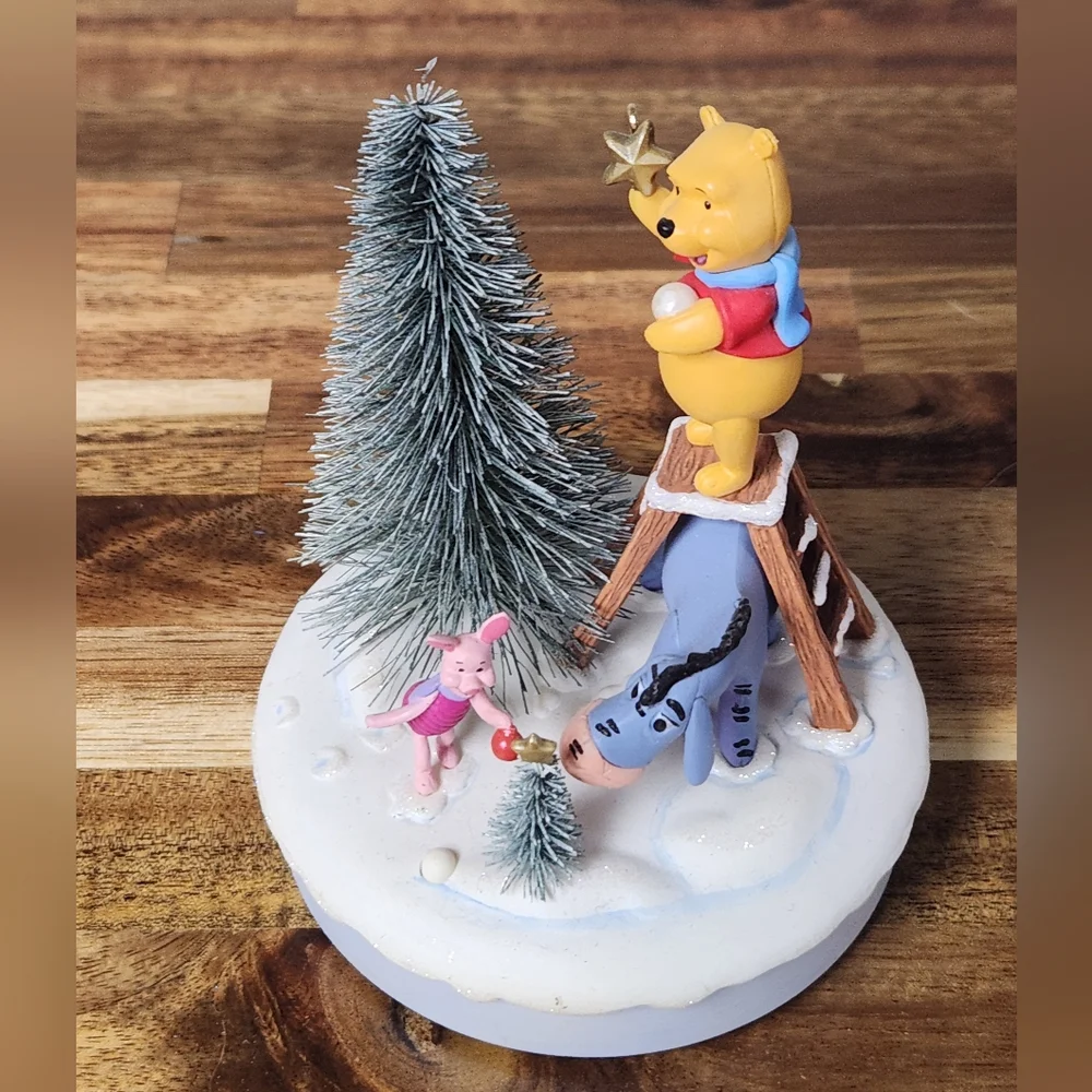 Hallmark Keepsake Winnie the Pooh Ornament - Picture 2 of 4